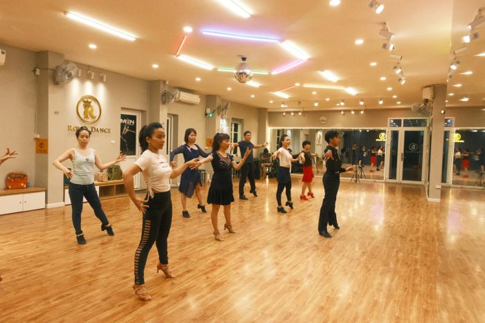 Royal Dance - Trung tâm đào tạo khiêu vũ thể thao ảnh 2