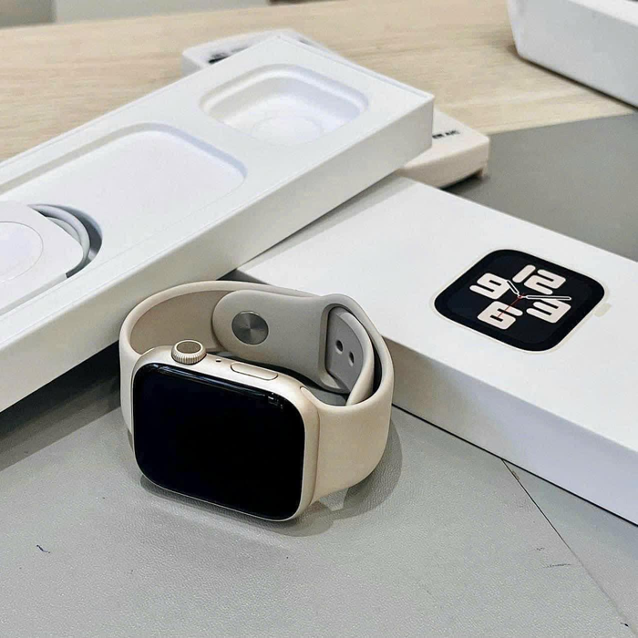 Không gian trưng bày Apple Watch tại ShopDunk