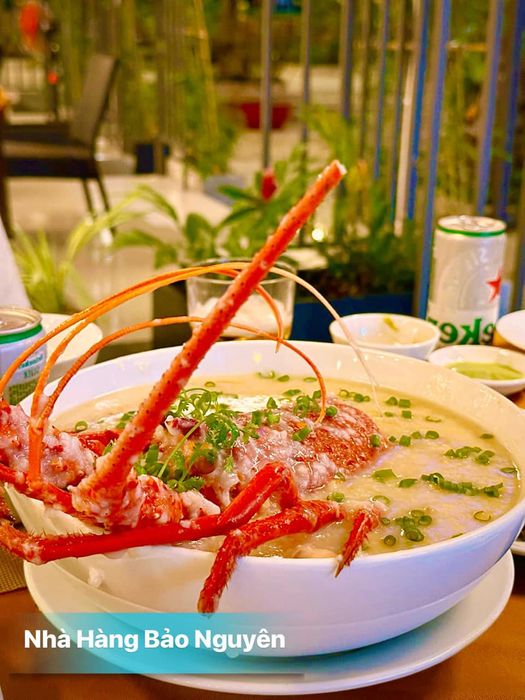 Hình ảnh những món ăn đặc sắc được trình bày tinh tế tại Nhà Hàng Bảo Nguyên