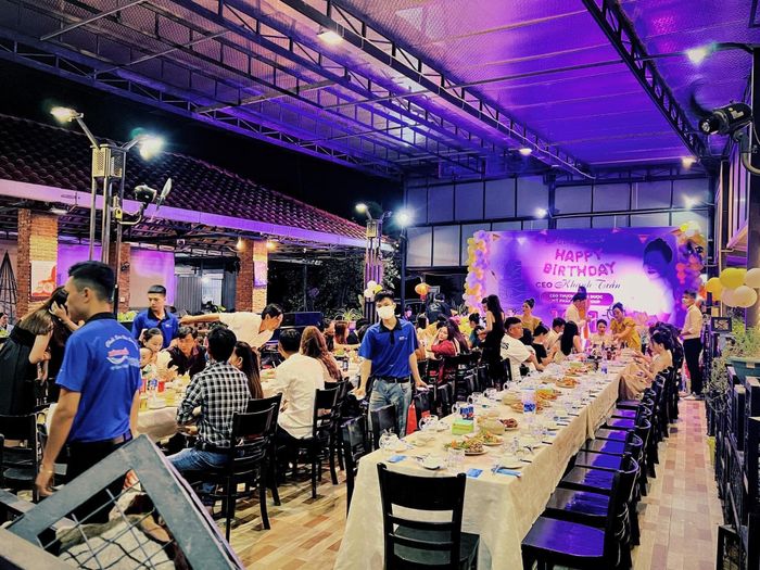 Tiệc hải sản tươi ngon tại Hùng Biển Seafood