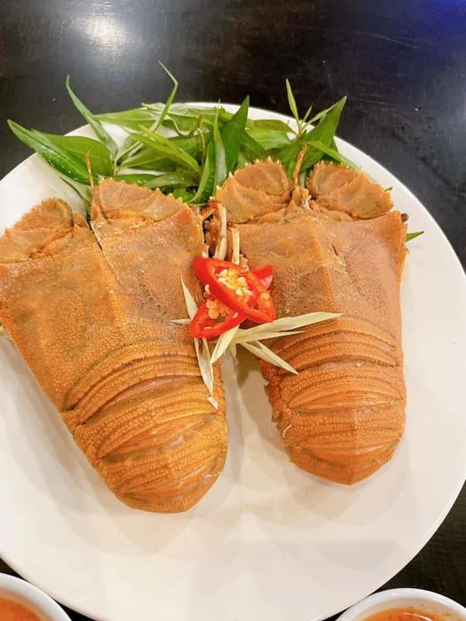 Hình ảnh góc tiệc riêng tư lãng mạn bên bờ biển tại Nhà Hàng NGON