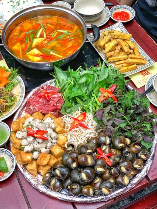 Không gian ấm cúng tại Quán Xưa - Món Xưa (Ảnh 2)