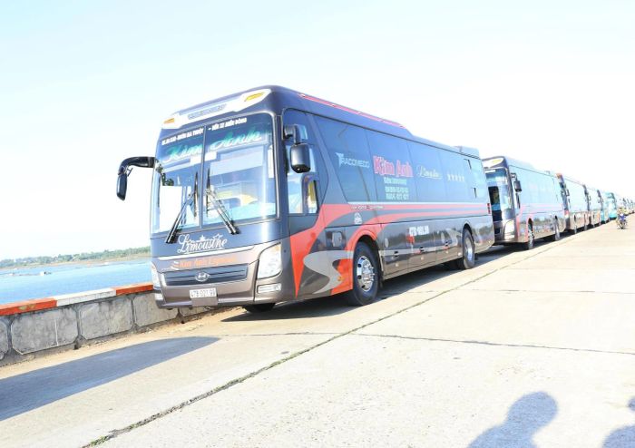 Hình ảnh đội xe hiện đại của Kim Anh Limousine
