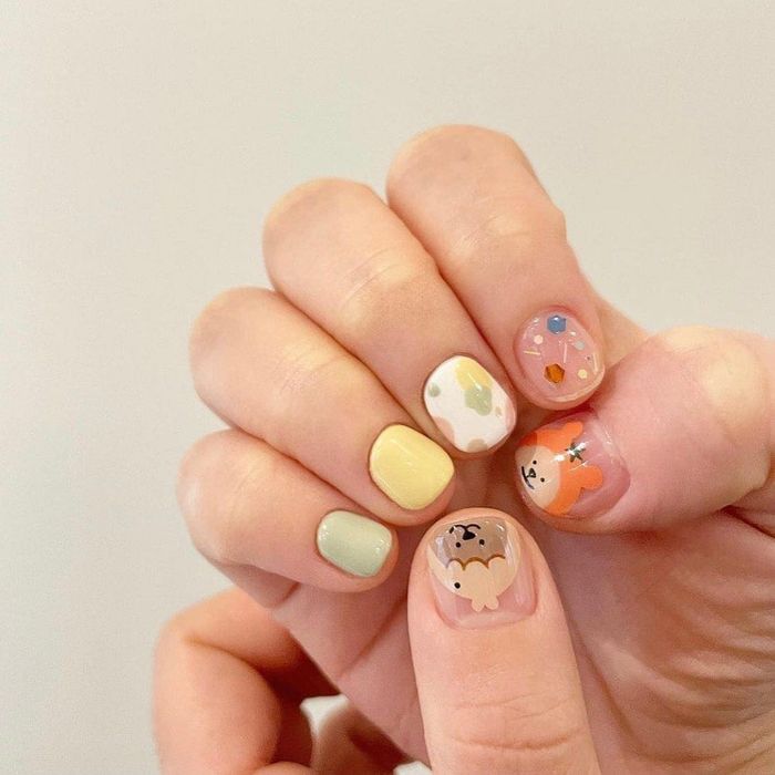 Hình ảnh Yellow NAILS