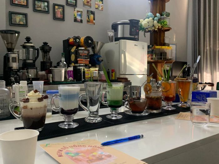 Không gian tươi mát tại Lemo Tea - Trà Chanh Hè Phố