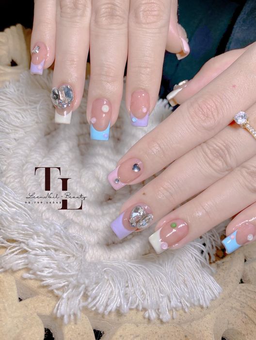 Học viên thực hành tại Leen Nail Art