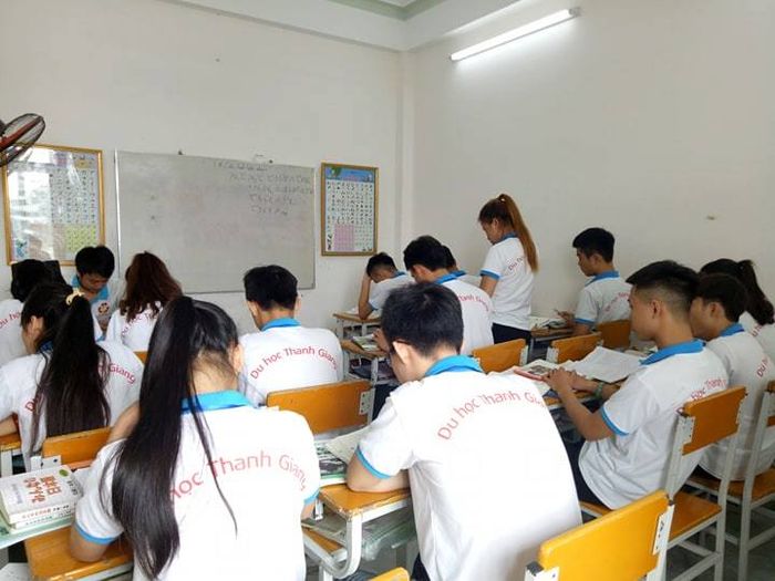 Hình ảnh hoạt động ngoại khóa sôi nổi tại Thanh Giang