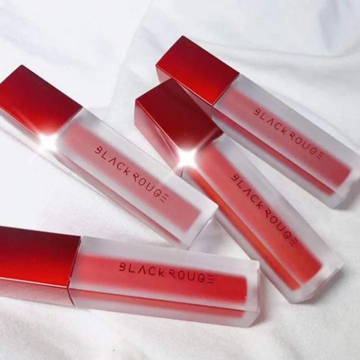 M.Â.Y Cosmetic - Bộ sưu tập hình ảnh đẹp mê hoặc