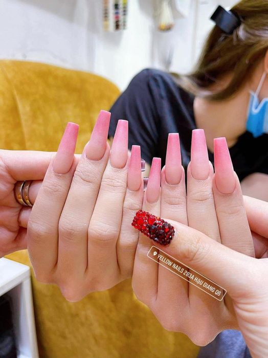 Hình ảnh ấn tượng tại Yellow NAILS