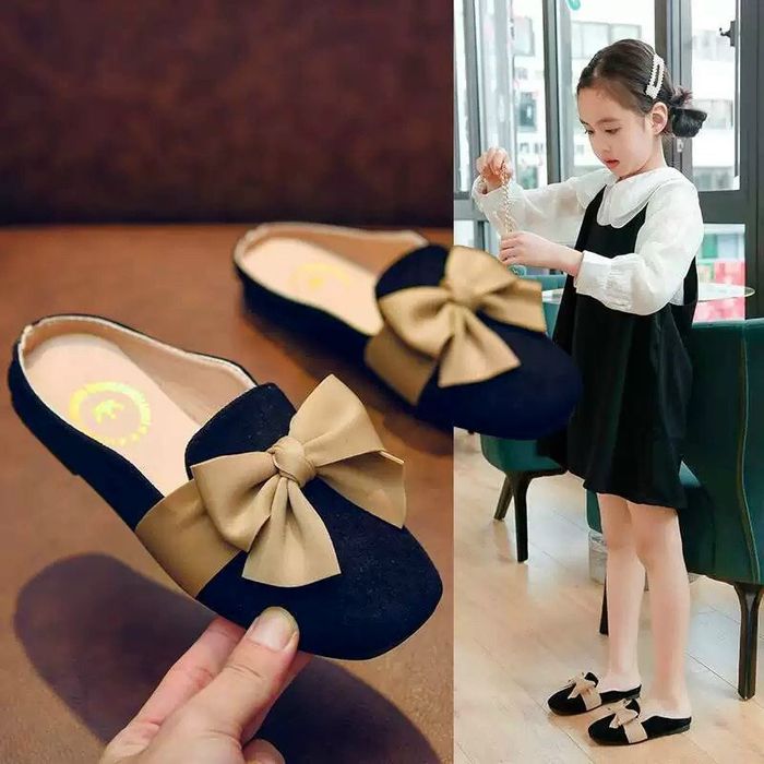 Không gian mua sắm ấm cúng tại Shops Mẹ & Bé - Huyền Trần