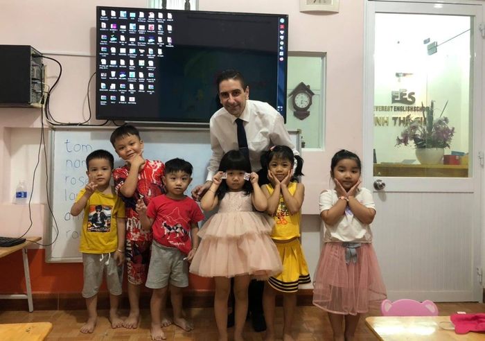 Hình ảnh cơ sở vật chất Trung tâm Anh ngữ Đỉnh Thế Giới (EES)