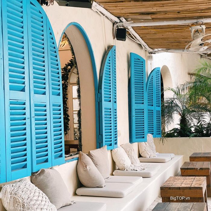 Không gian Địa Trung Hải độc đáo tại The E.E.L Cafe