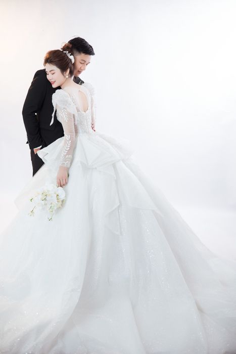 Thiên Sơn Studio - Khoảnh khắc tỏa sáng