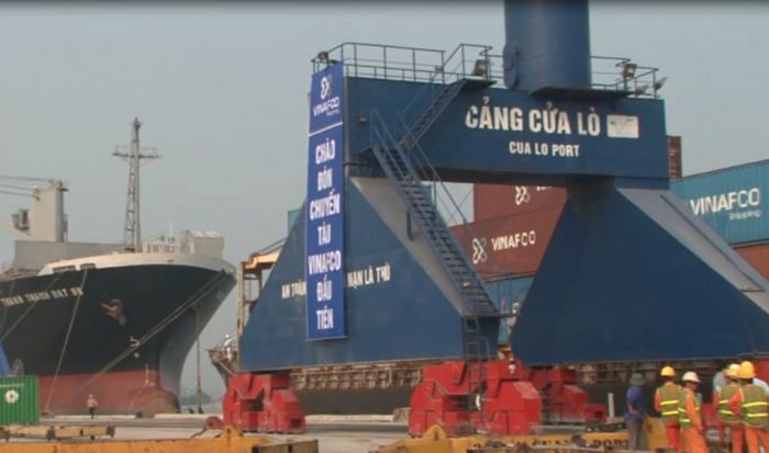 Toàn cảnh Cảng Cửa Lò nhìn từ biển