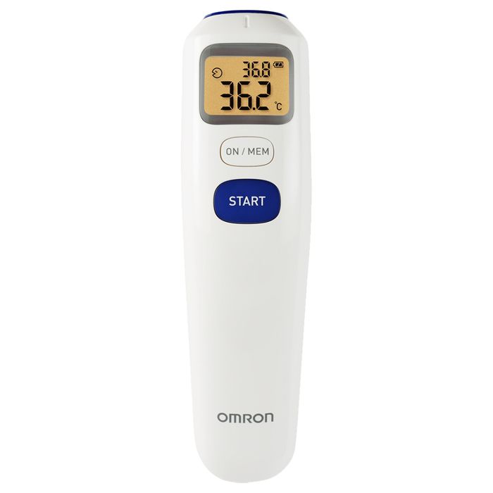 Hình ảnh minh họa nhiệt kế Omron MC-720 trong quá trình sử dụng thực tế