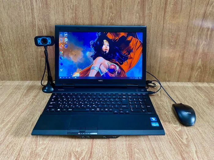 Không gian trưng bày đa dạng tại Vinh Laptop