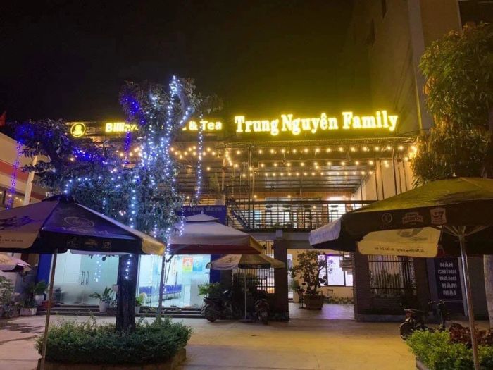 Khoảnh khắc bình yên tại Trung Nguyên Family Coffee - góc view thành phố tuyệt đẹp