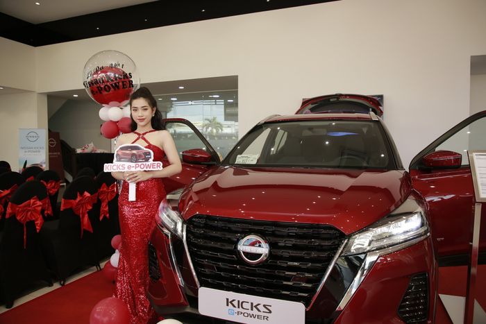 Hình ảnh showroom Nissan Giải Phóng