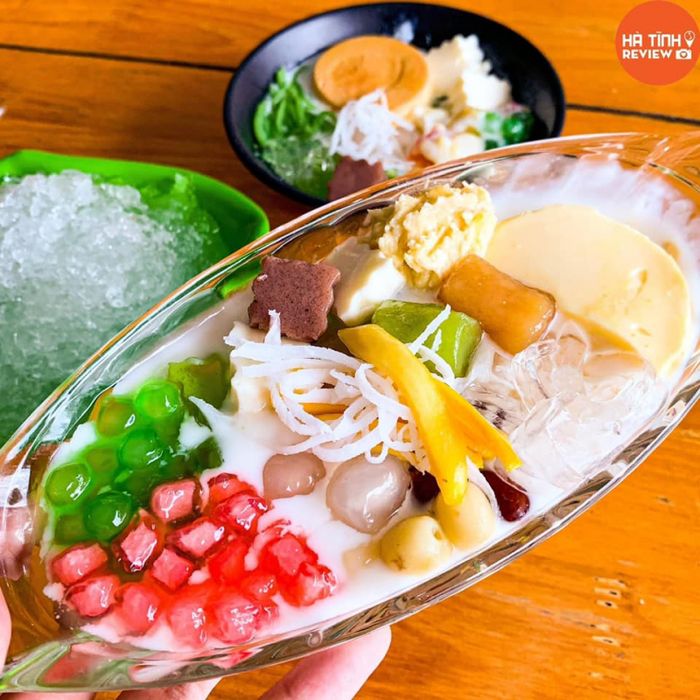 Không gian ấm cúng và những món chè thơm ngon tại Chè Dung Quán