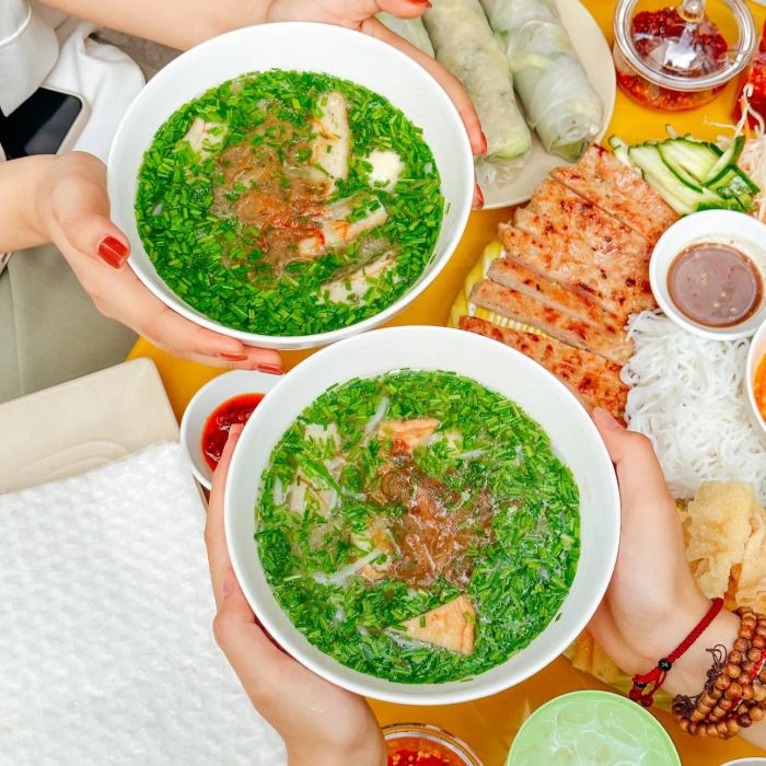 Không gian ấm cúng và món ngon đặc sản tại quán Cô Diễm - Ảnh 2