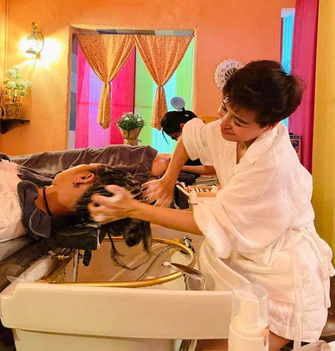 Quy trình gội đầu thảo dược chuẩn spa tại Cô Giang Saigon