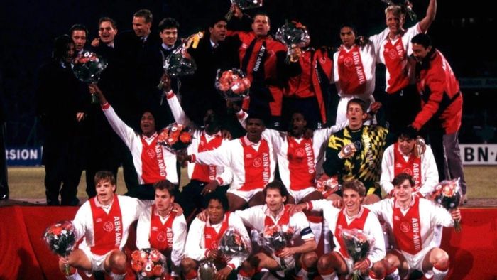 Thời khắc lịch sử Ajax vô địch năm 1995