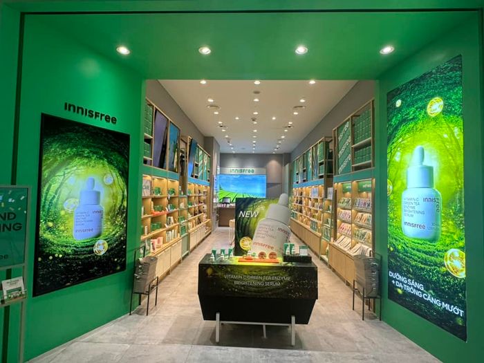 Không gian xanh mát đặc trưng của INNISFREE