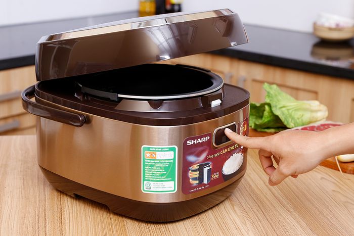 Trải nghiệm hình ảnh thực tế nồi cơm điện Sharp