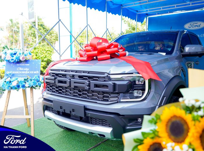 Hình ảnh không gian trưng bày hiện đại tại Hà Thành Ford