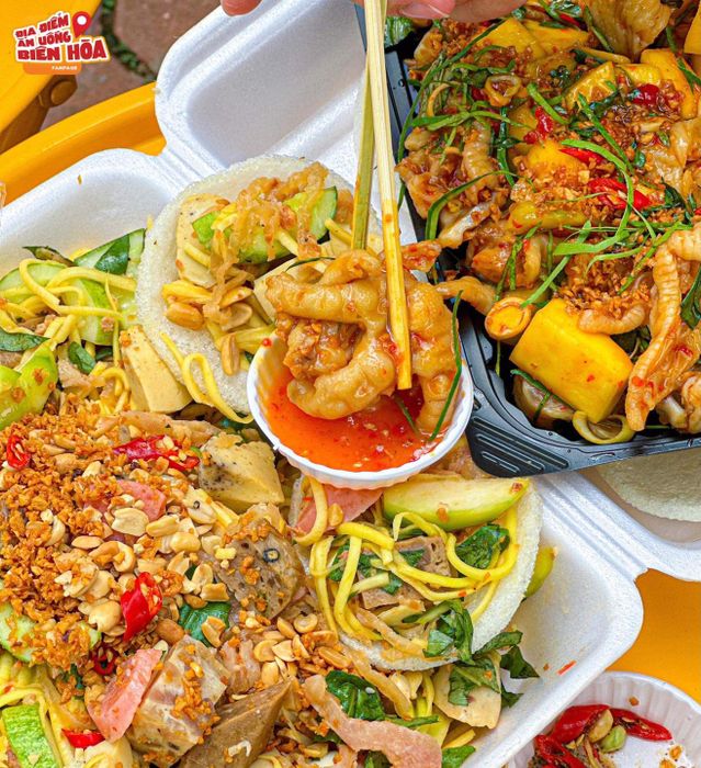 Không gian ấm cúng tại quán Tré Trộn Cô Trướng