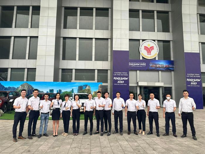 Hình ảnh ấn tượng về showroom hiện đại của Capital Ford