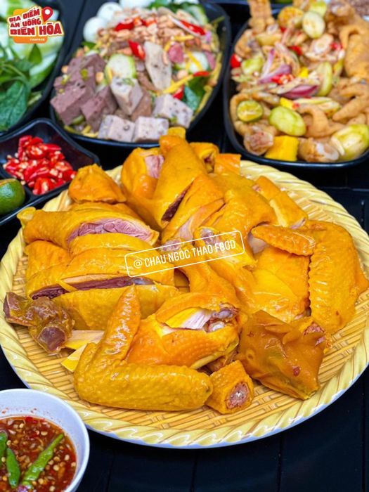 Không gian ấm cúng tại Châu Ngọc Thảo Food
