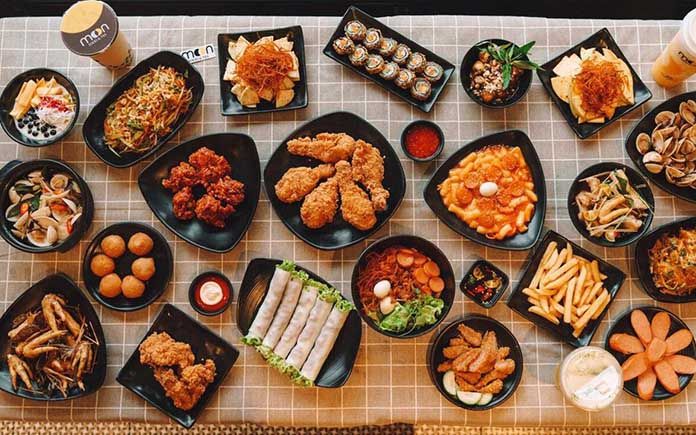 Không gian sang trọng và ấm cúng tại MOON Quán