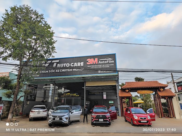 Hình ảnh quy trình chăm sóc xe chuyên nghiệp tại VT Auto Care