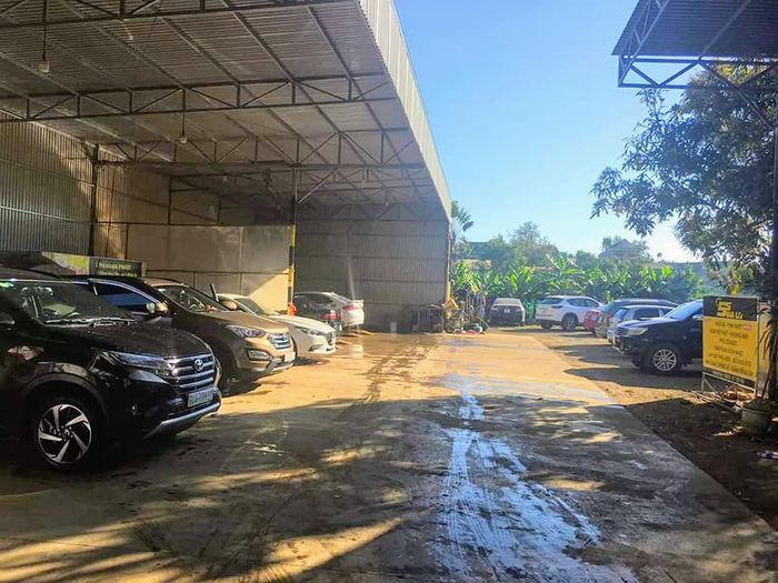 Không gian dịch vụ hiện đại tại Chuỗi rửa & chăm sóc xe 5S Gia Lai