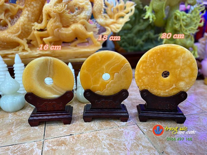 Không gian trưng bày tinh xảo tại Trang sức Non Nước
