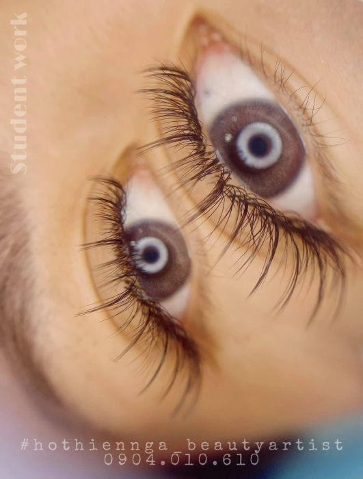 Hồ Thiên Nga Eyelash - Không gian sang trọng với tông màu trắng chủ đạo