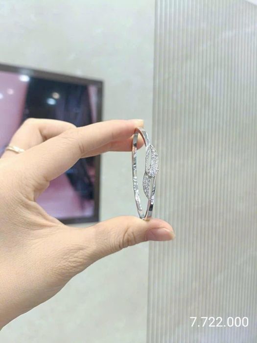 Không gian sang trọng tại cửa hàng PNJ Ô Môn - Ảnh 1