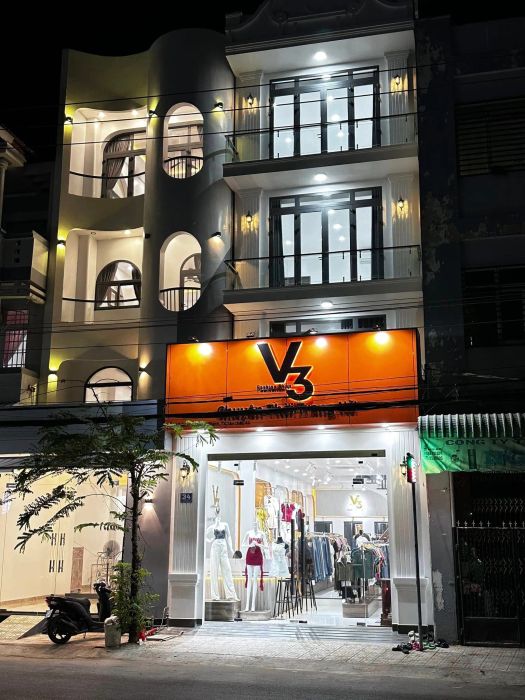 Hình ảnh 1 về không gian trưng bày ấn tượng tại Shop v3