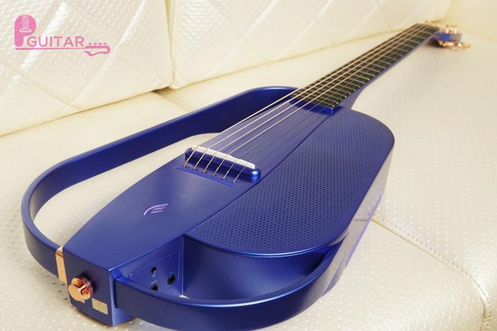 Bộ sưu tập nhạc cụ ấn tượng tại Pearl Pham Guitar
