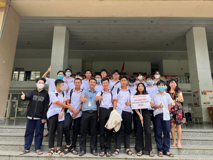 Hình ảnh khuôn viên hiện đại của Trường Cao đẳng Viễn Đông