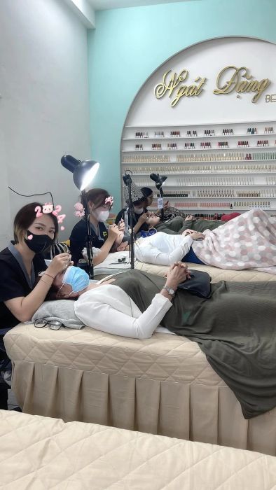 Ngát Đặng Beauty - Góc làm việc đầy cảm hứng của các nghệ nhân