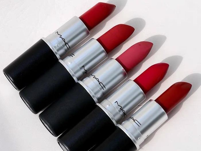 MAC Retro Matte - Biểu tượng son lì ảnh 1: Vẻ đẹp bền bỉ suốt 24 giờ