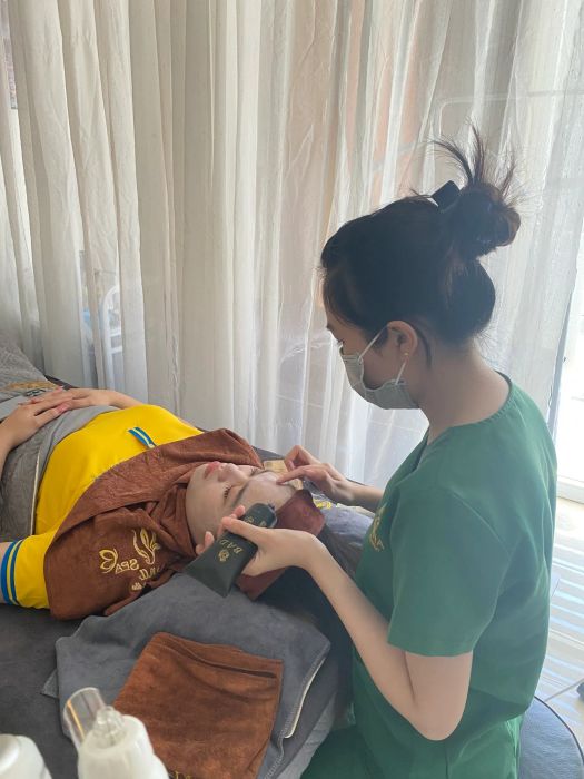 Viện Thẩm Mỹ Công Nghệ Cao Rowena Academy ảnh 1