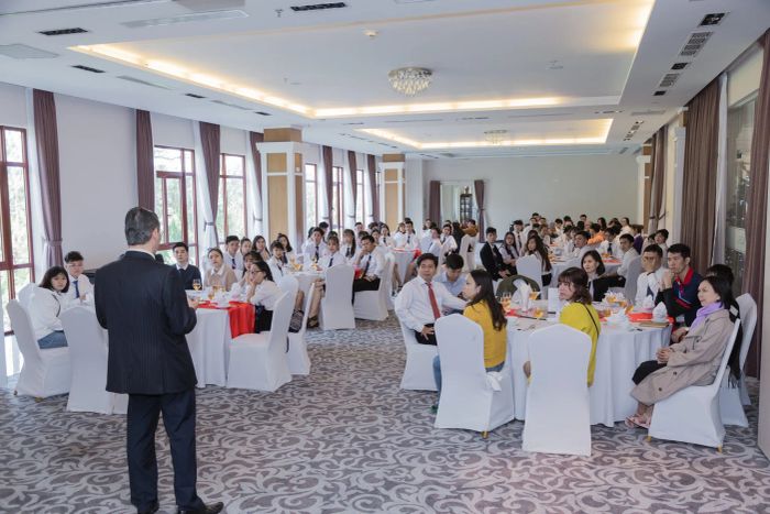 Hình ảnh sinh viên thực hành nghiệp vụ khách sạn tại APC