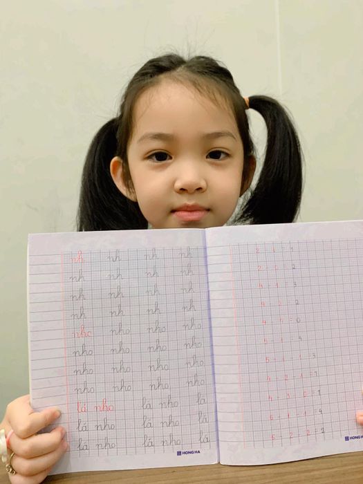 Hình ảnh lớp học Luyện Chữ Đẹp Cô Nga