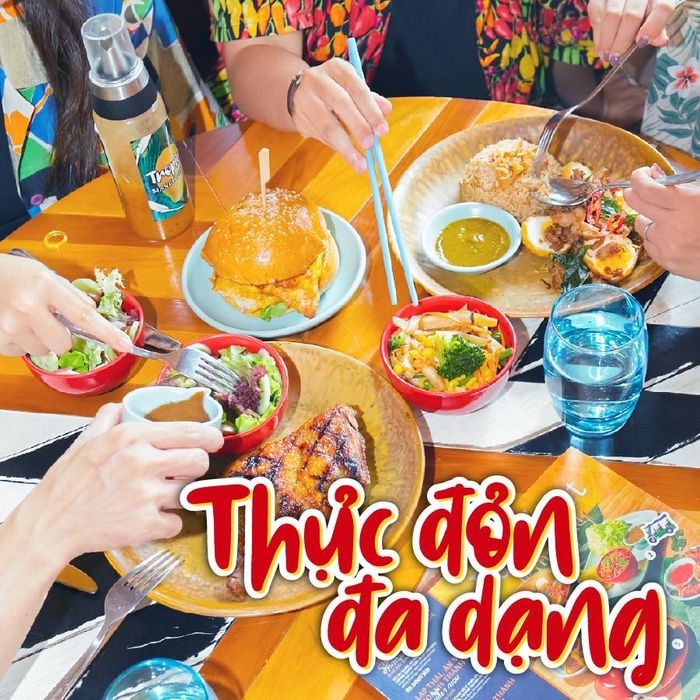 Không gian ấm cúng tại Chickita - Flame Grilled Chicken