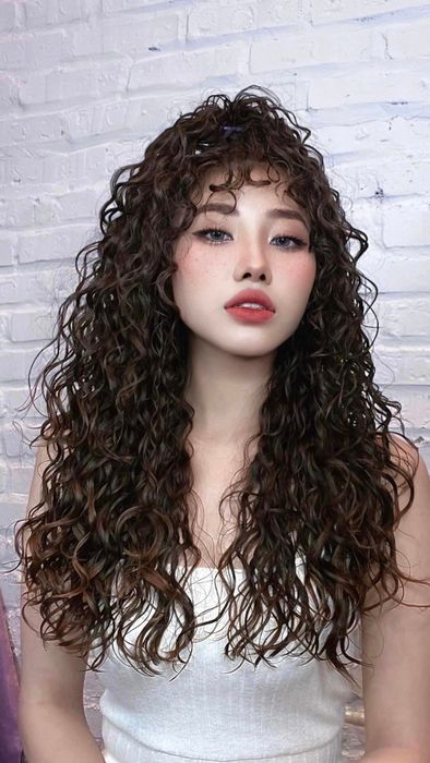 Không gian sang trọng và hiện đại tại Salon Bìnhcolors