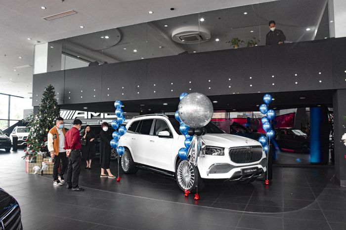 Không gian trưng bày Mercedes-Benz - Chuẩn mực xe sang toàn cầu