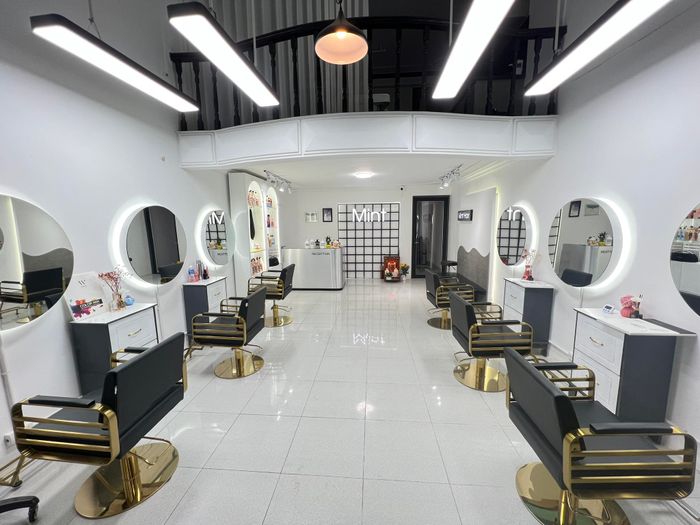 Khoảnh khắc khách hàng hài lòng tại Mint Hair Salon
